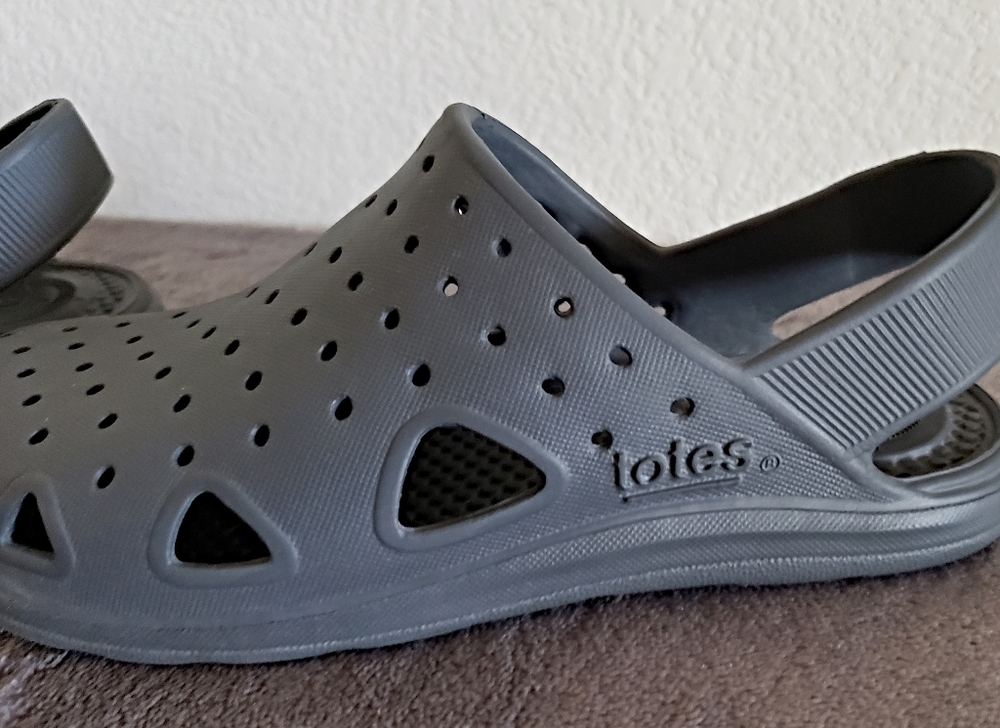 Totes Clogs - Picture 5 of 7